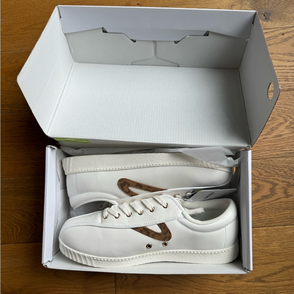 Brand New Tretorn Nylite sneakers - White/Leopard